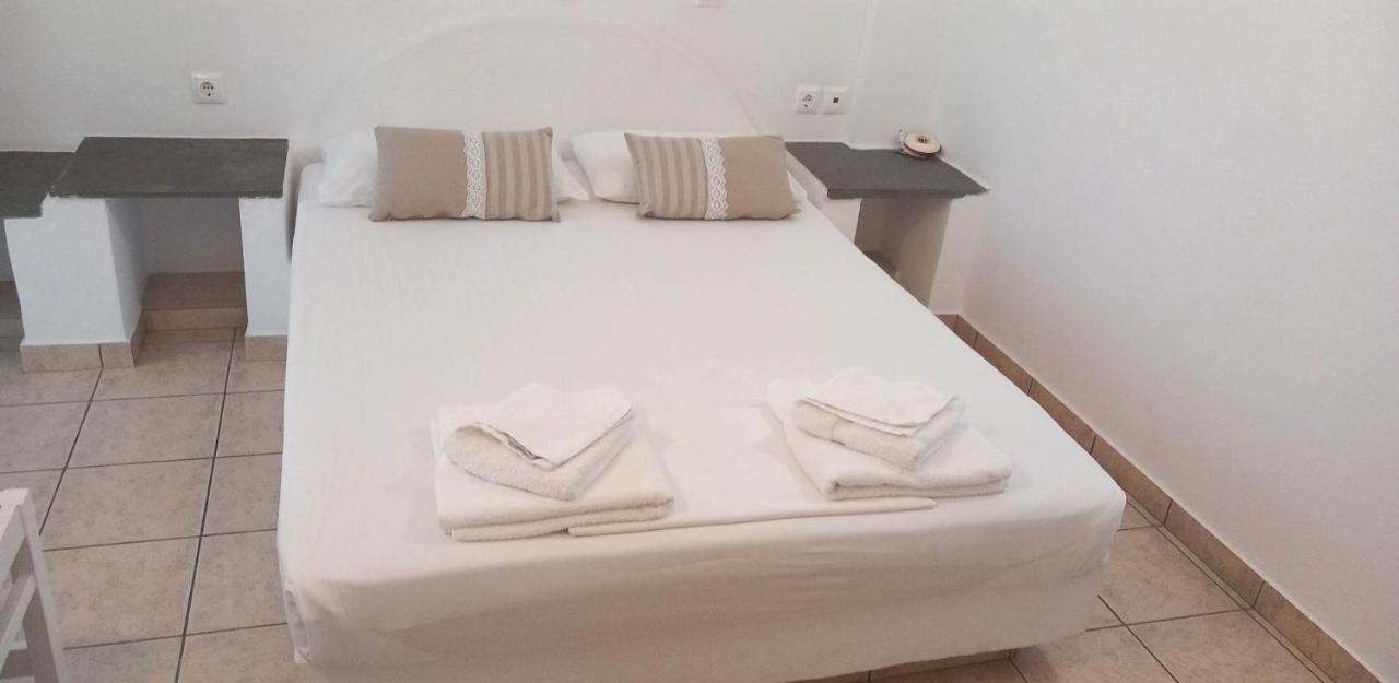 Studios Margarita Platis Gialos  Ngoại thất bức ảnh