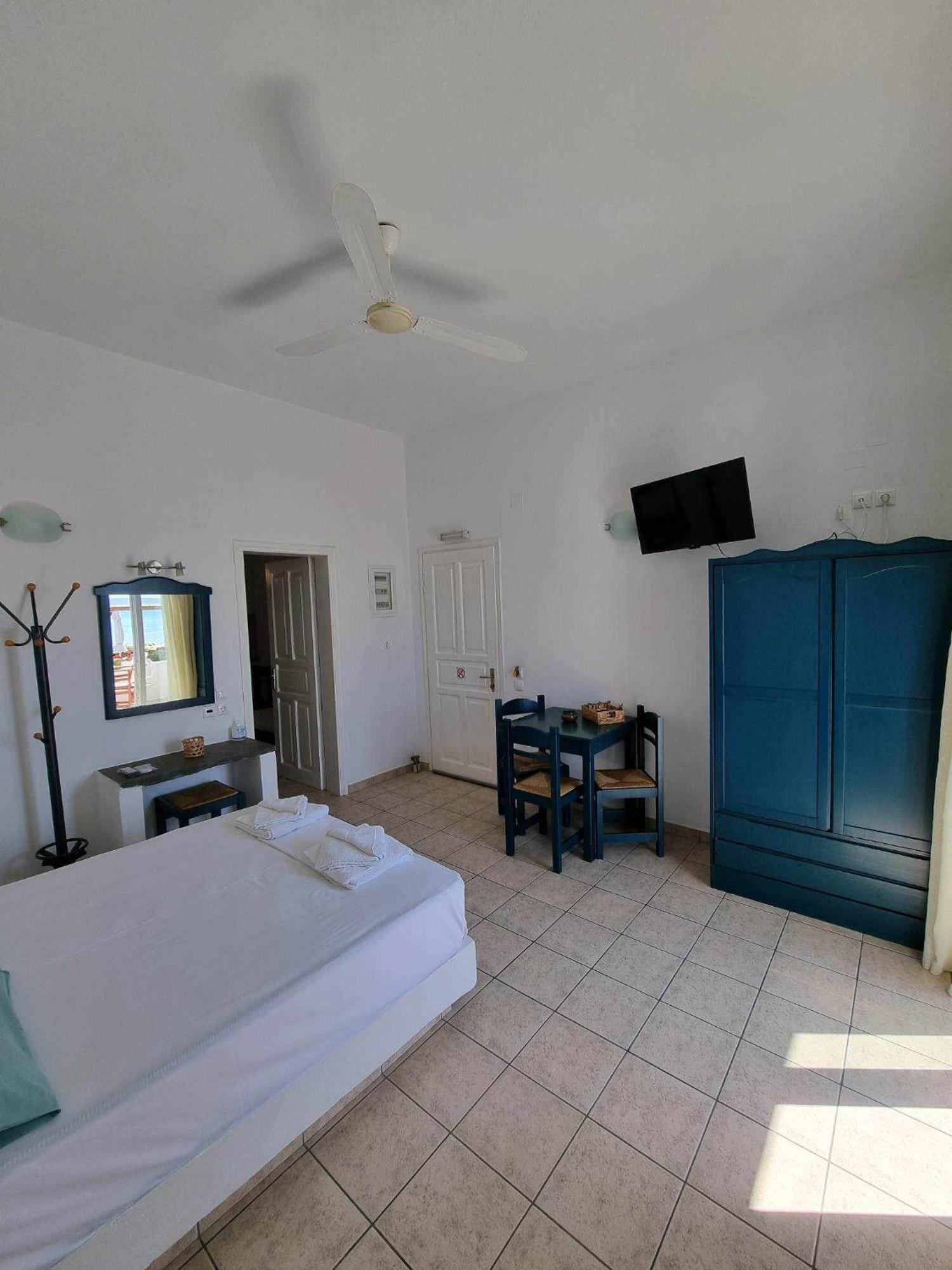 Studios Margarita Platis Gialos  Ngoại thất bức ảnh